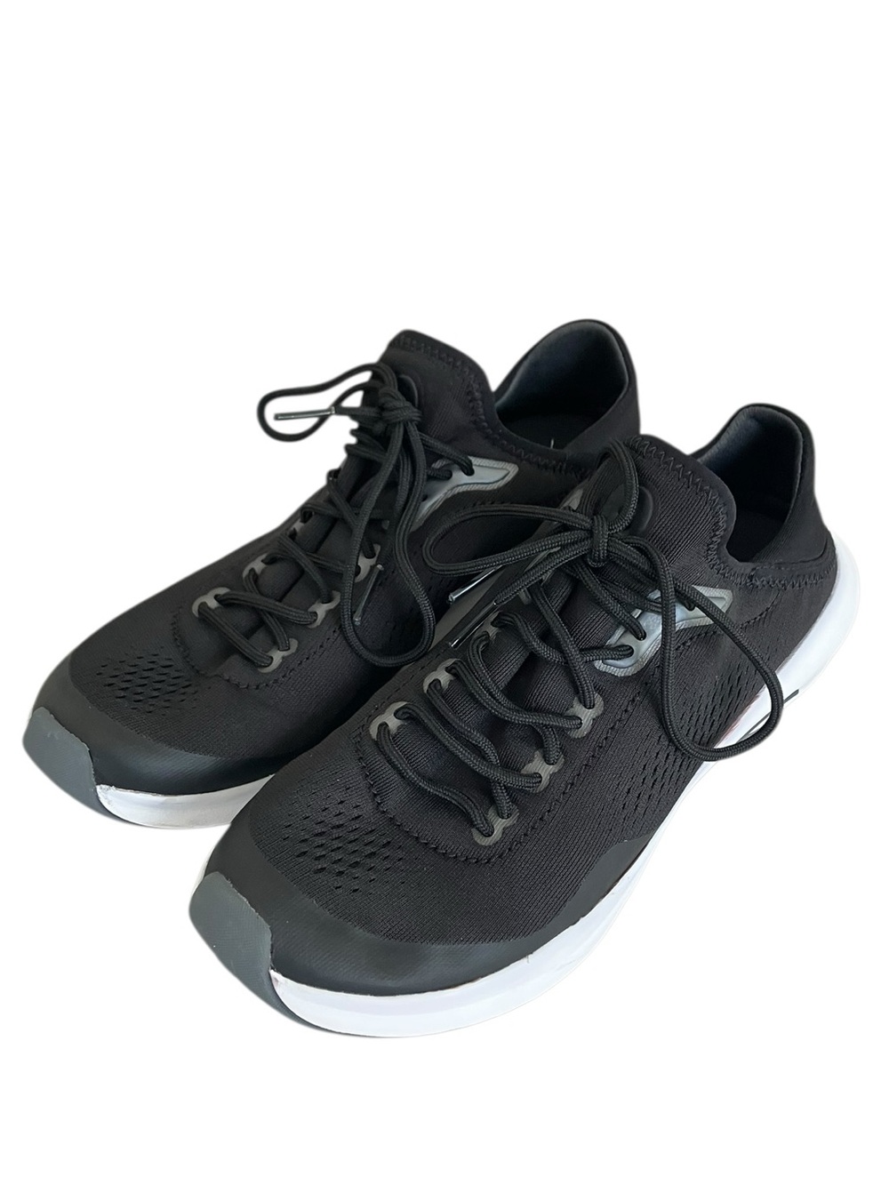 OluKai Kaholo Women’s Black Sneakers 9.5 Trainer Water Outdoor